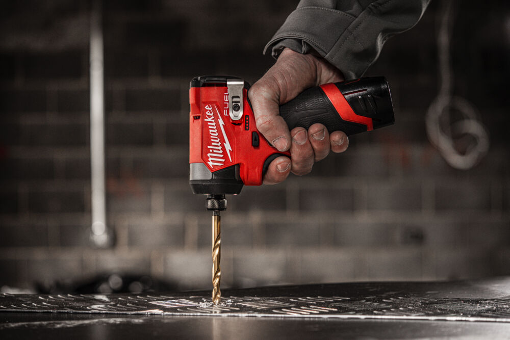 MILWAUKEE M12 FID2-202X FUEL subkompaktní rázový utahovák 1/4" HEX, 12V / 2x 2,0Ah - 4933479877