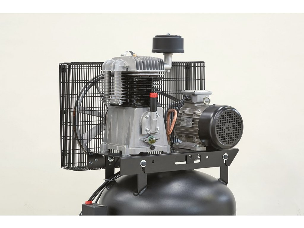 NUAIR NB5/5,5FT/270V olejový vertikální kompresor 4kW