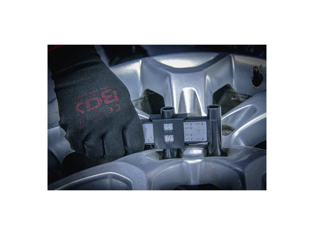 BGS 8367 Posuvné měřítko - šuplera na rozteč šroubů disků kol, 4-8 děr