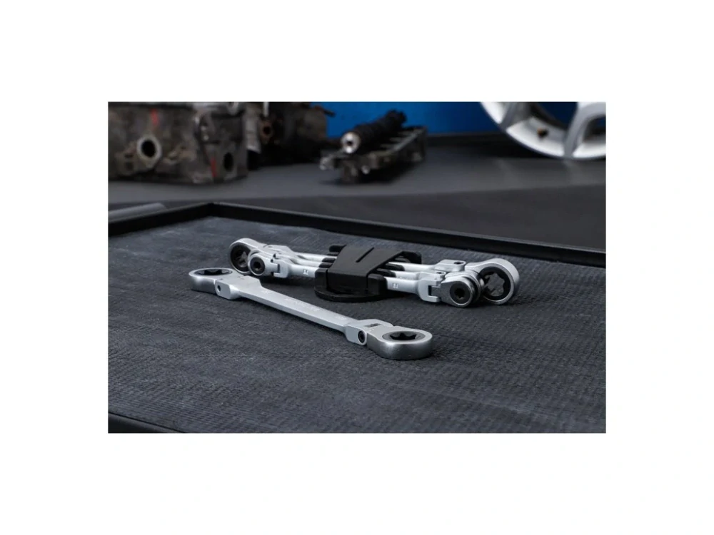BGS 71028 Očkové ráčnové klíče E-TORX E6-E24, s kloubem, sada 4 díly