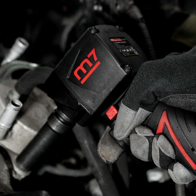 M7 NC-4670Q pneu ultra-kompaktní utahovák 1/2", 884 Nm