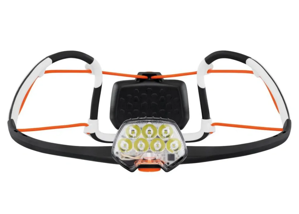 PETZL IKO CORE nabíjecí čelová svítilna