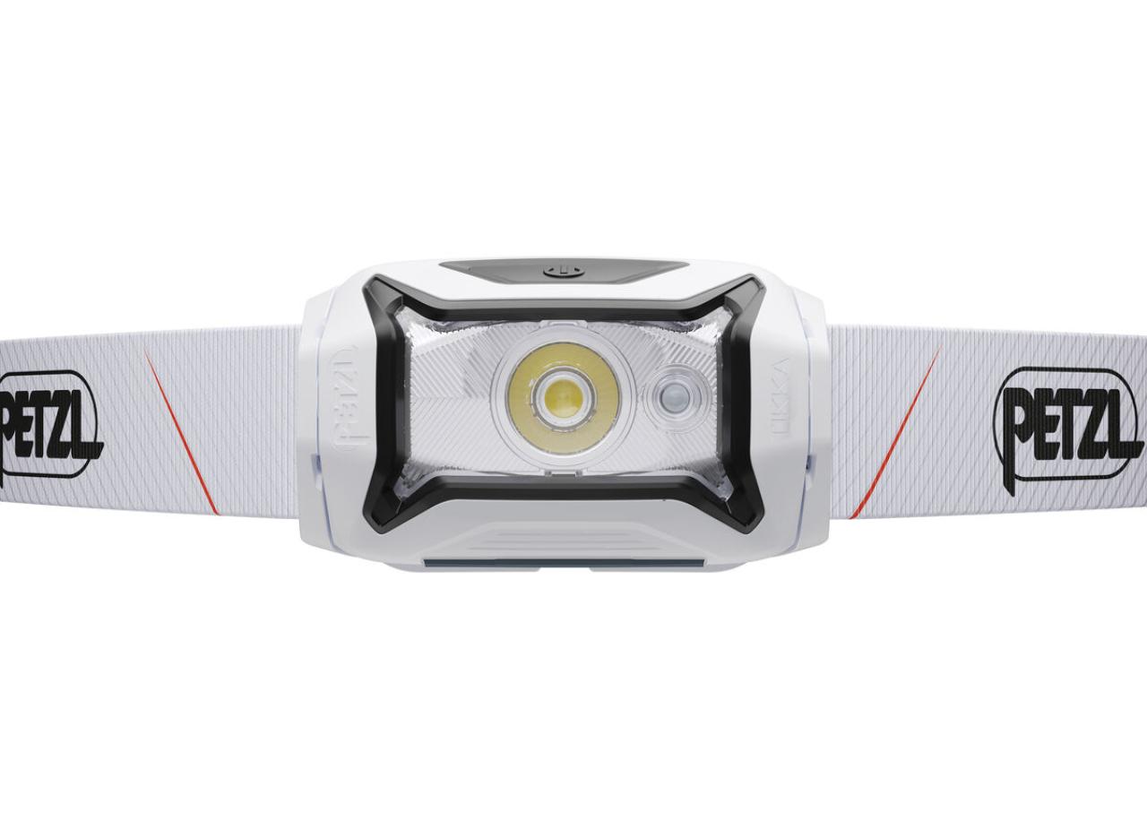 PETZL TIKKA CORE WHITE 2025 čelová svítilna bílá