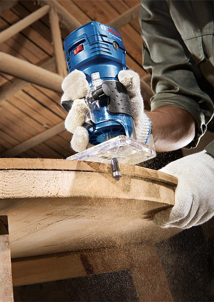 BOSCH GKF 550 Professional Ohraňovací frézka 550W - 06016A0020