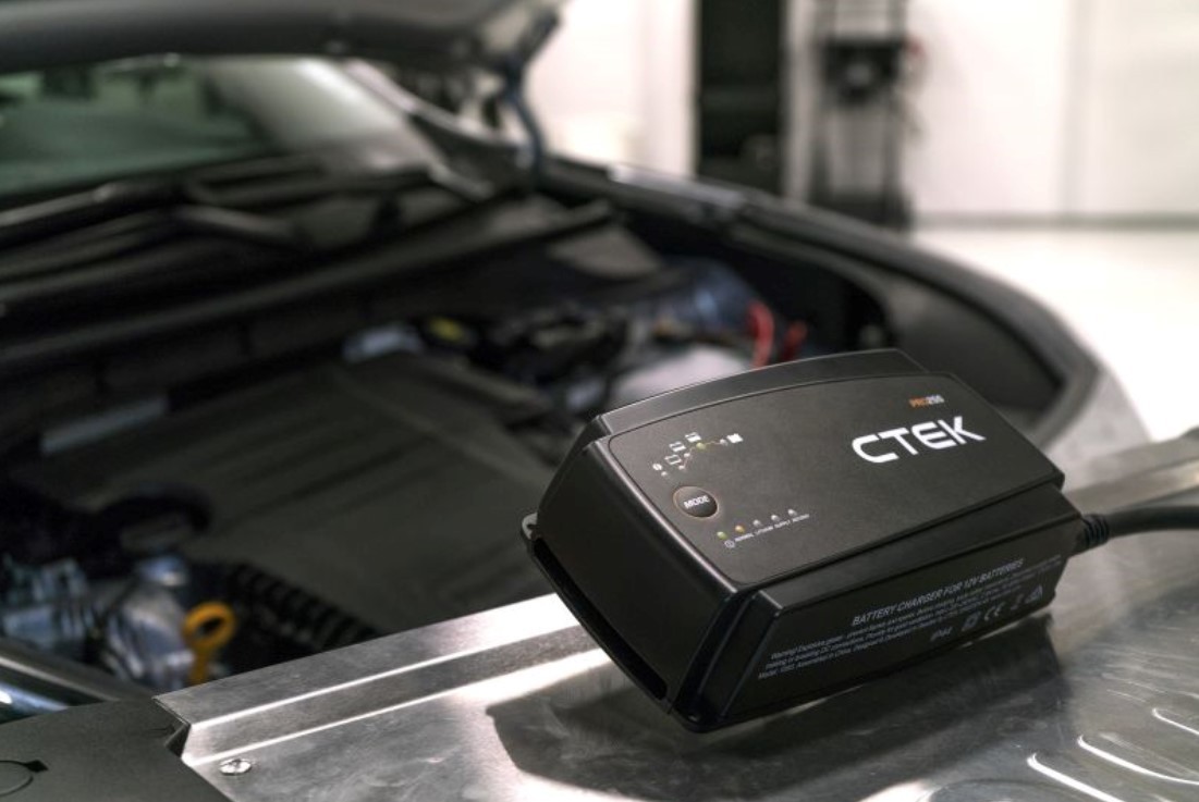 CTEK PRO 25S 12V 25A inteligentní nabíječka