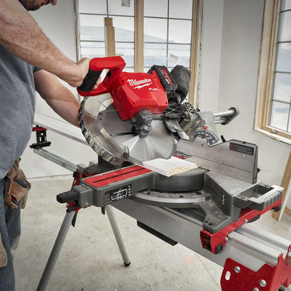 MILWAUKEE M18 FMS305-0 Aku pokosová pila 18V / 305mm (bez aku) - 4933471205
