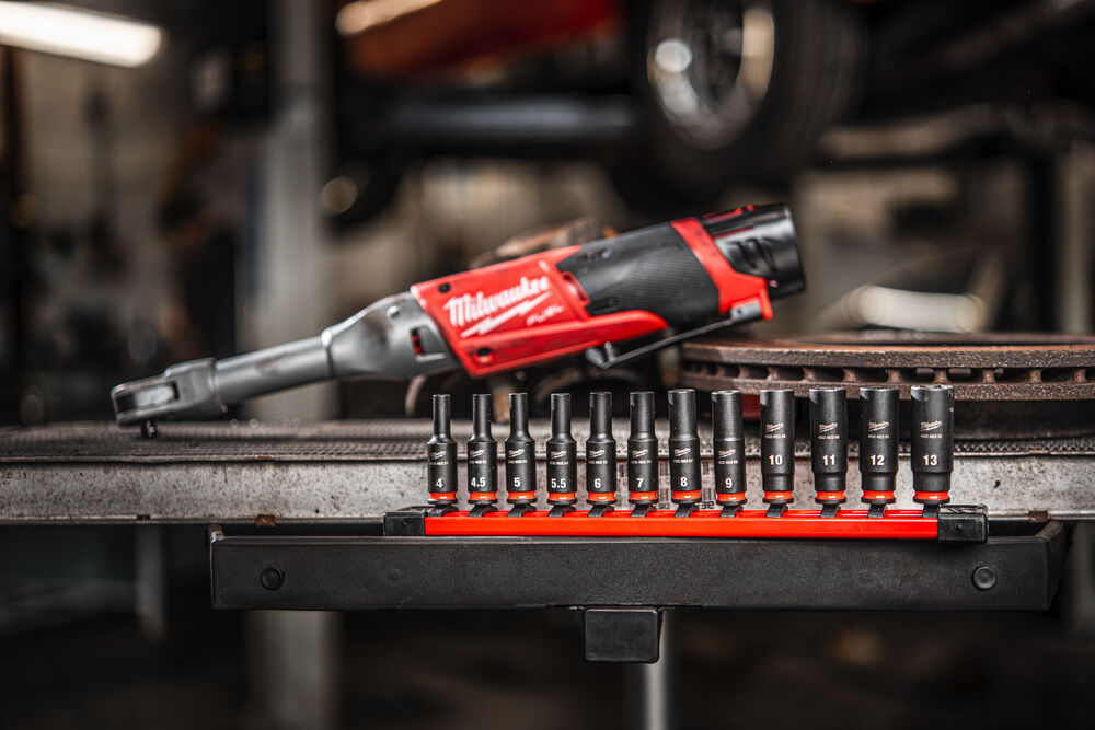 MILWAUKEE Sada průmyslových hlavic Shockwave 1/4" dlouhé ořechy 12ks - 4932480453