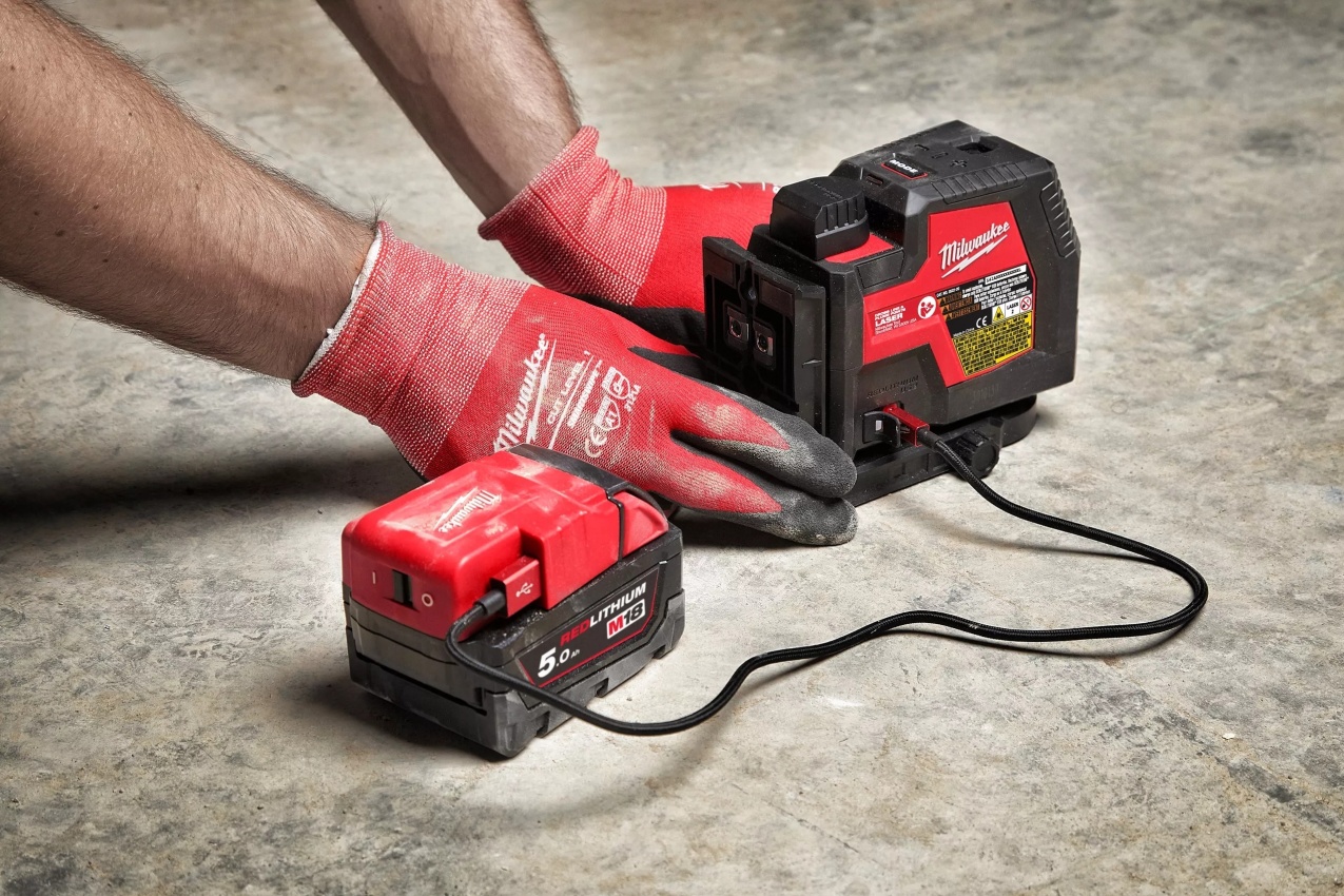 MILWAUKEE L4 CLLP-301C Aku křížový / liniový laser, USB, 3.0Ah - 4933478099