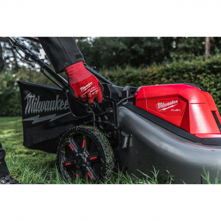 MILWAUKEE M18 F2LM53-0 Aku travní sekačka spojezdem 18V (bez aku), 53cm - 4933479584