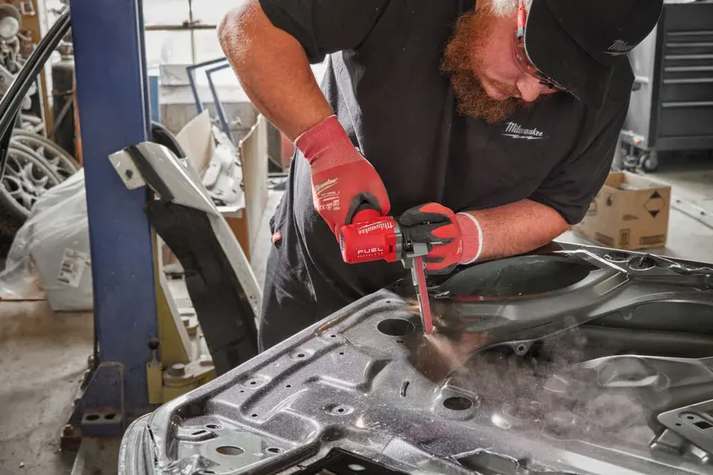 MILWAUKEE M12 FBFL10-0 Aku bruska - pilník 10mm, 12V (bez aku) - 4933480958