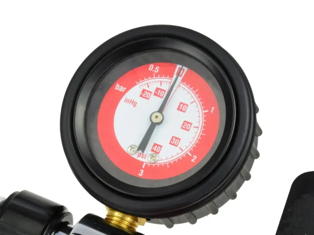 GEKO G01155 Podtlaková pumpa pro odvzdušnění brzd + výbava, kufr