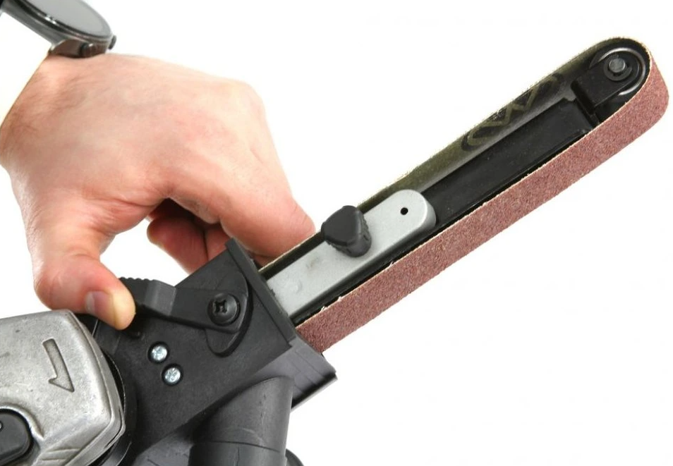 MAR-POL M04115 nástavec na úhlovou brusku, s odsáváním a příslušenstvím