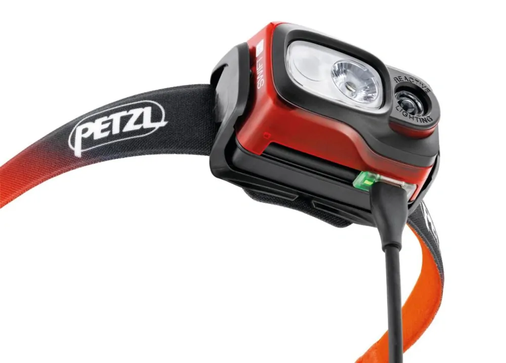 PETZL SWIFT RL svítilna oranžová