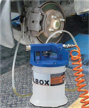 OLBOX OB-702A Pneumatická sada pro výměnu brzdové kapaliny, objem 2 l