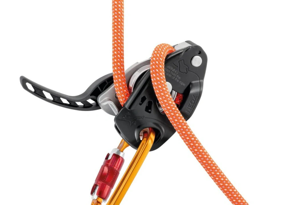 PETZL NEOX BLACK jistící brzda černá