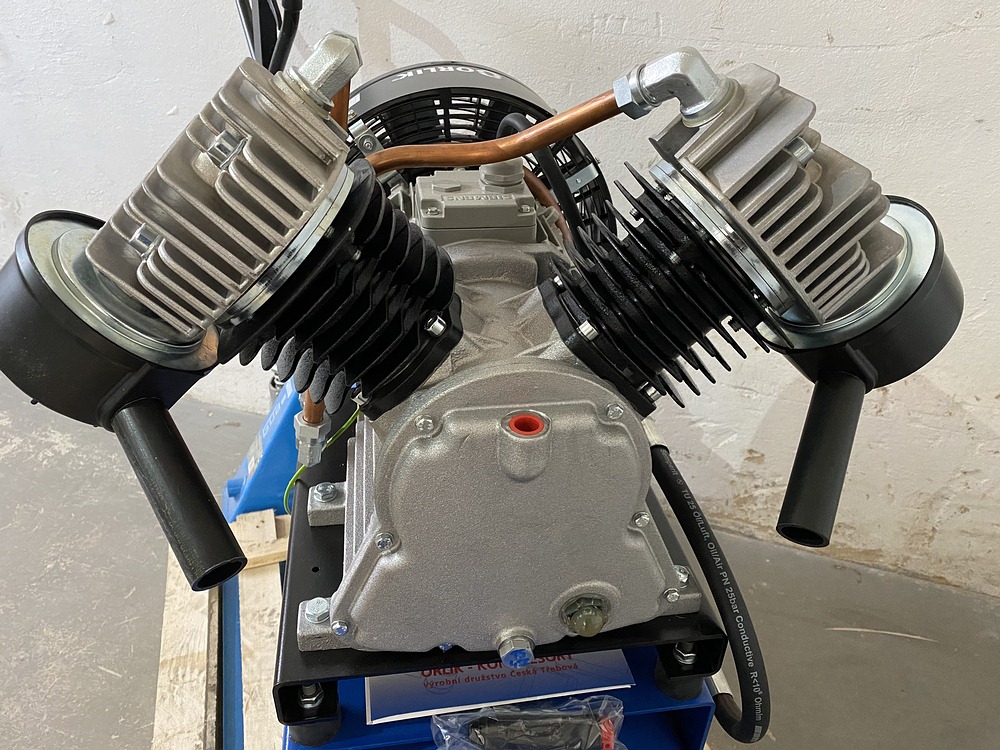 ORLÍK PKS 28/150 pístový olejový kompresor 4kW