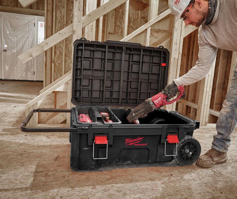 MILWAUKEE Pojízdná bedna na nářadí PACKOUT™ - 4932478161