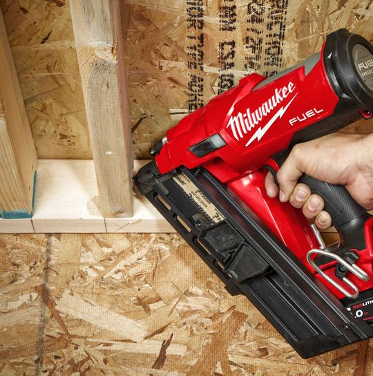 MILWAUKEE M18 FFN-0C FUEL Aku 34° hřebíkovačka na kotevní hřebíky 18V (bez aku) - 4933471406