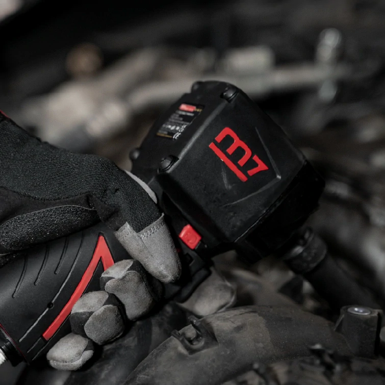 M7 NC-4670Q pneu ultra-kompaktní utahovák 1/2", 884 Nm