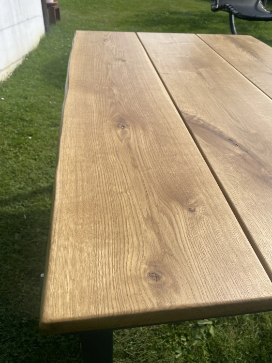 PELA kvalitní ručně vyrobený ocelový zahradní stůl s dubovou deskou (120x80 cm)