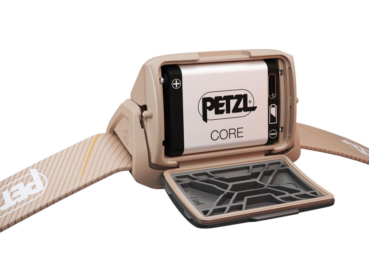 PETZL TIKKA CORE BROWN 2025 čelová svítilna hnědá