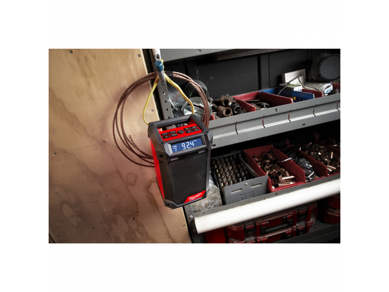 MILWAUKEE M12 RCDAB+-0 AKU rádio DAB+, AM/FM, Bluetooth, USB (bez aku)