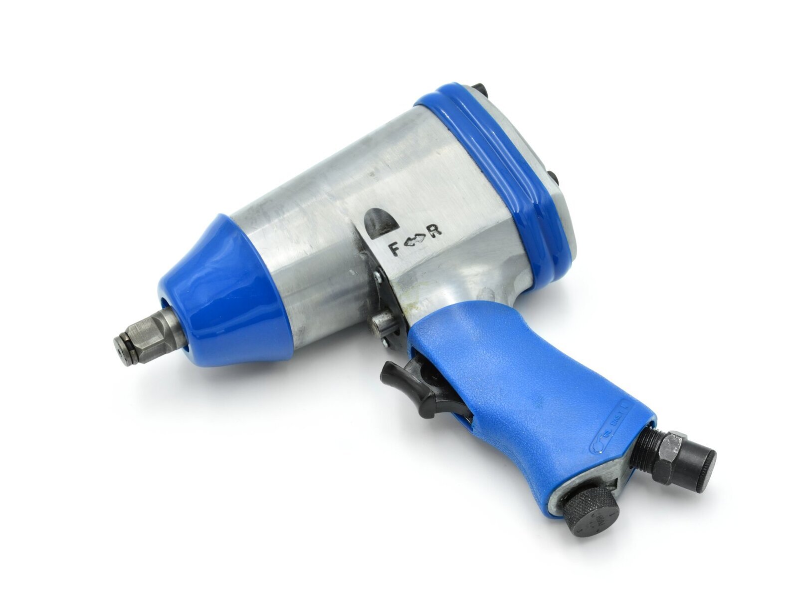 GEKO G03179 Pneumatická sada nářadí, 1/2" ráčna 80Nm, 1/2" rázový utahovák 850Nm, 14ks