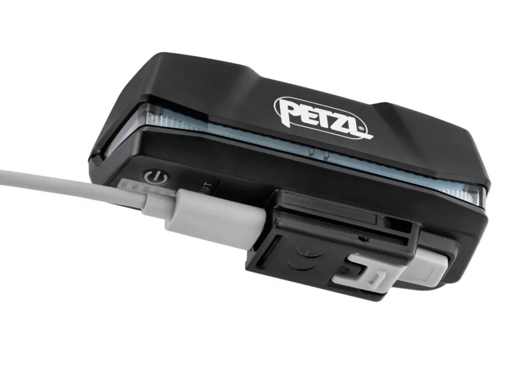 PETZL XENA čelová svítilna černo-žlutá