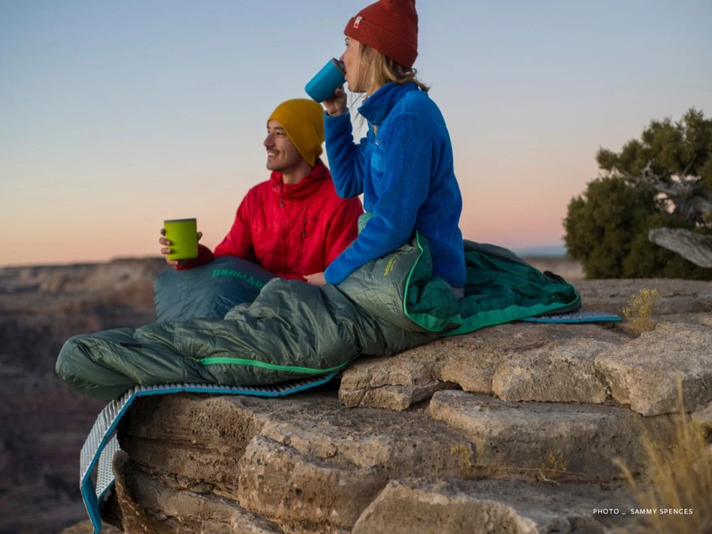 Therm-a-Rest QUESTAR 32F/0C Long Balsam péřový spacák šedozelený