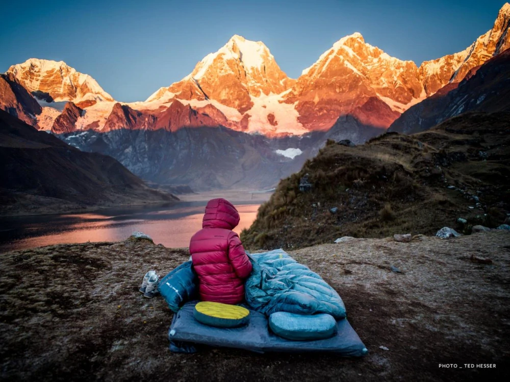 Therm-a-Rest VELA DOUBLE 20F/-6C Storm péřová přikrývka šedá pro 2 osoby