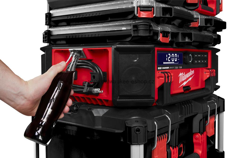 MILWAUKEE M18 PRCDAB+-0 AKU rádio/nabíječka PACKOUT DAB+, FM/AM, Bluetooth, USB, 40W (bez aku)