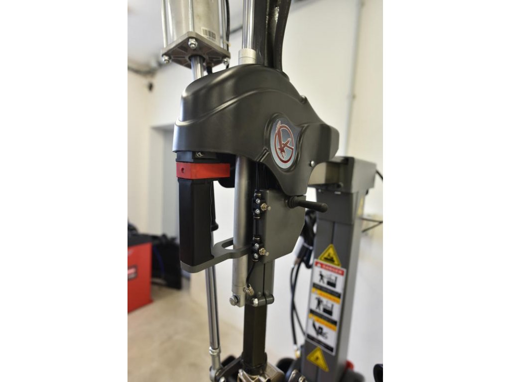 FERDUS LC889NV Zouvačka osobní, 6" - 26", superautomat, s automatickým palcem a helperem 390H
