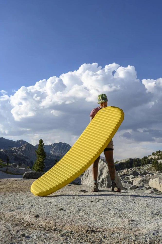 Therm-a-Rest NEOAIR XLITE NXT Large Solar Flare nafukovací karimatka žlutá 196x64x7,6cm