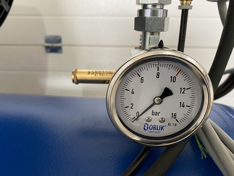 ORLÍK PKS 28/150 pístový olejový kompresor 4kW