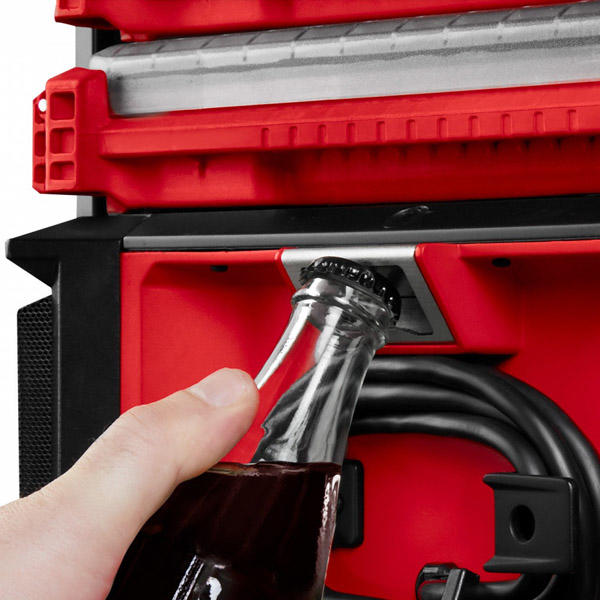 MILWAUKEE M18 PRCDAB+-0 AKU rádio/nabíječka PACKOUT DAB+, FM/AM, Bluetooth, USB, 40W (bez aku)