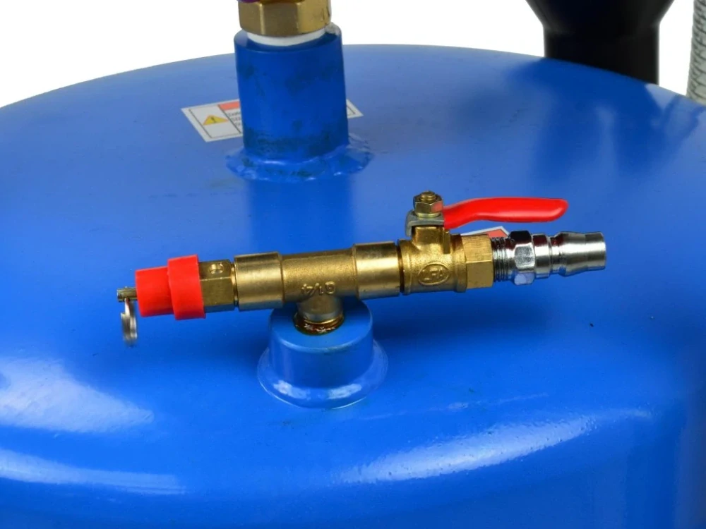 GEKO G02120 Pojizdná olejová jímka s odsávačkou 80L a odměrným válcem